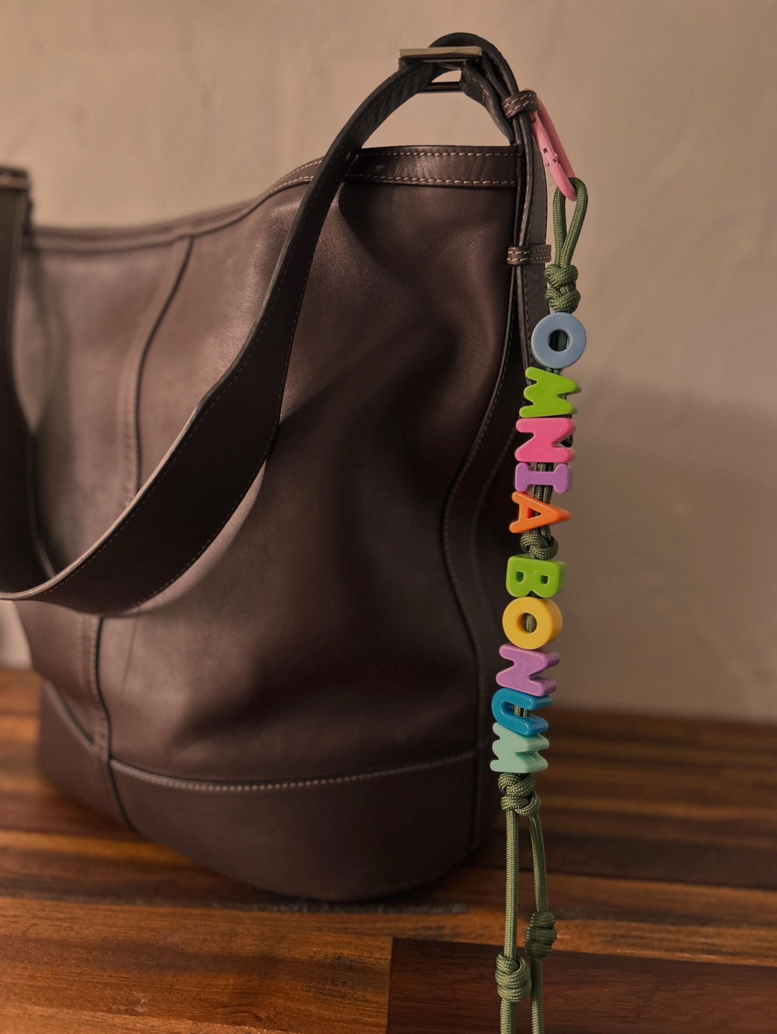 Omnia in Bonum Key Chain